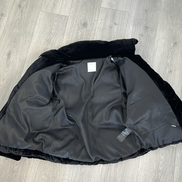 Sandro puffy jacket in black velvet worn 2x and never worn in rain or snow - Picture 6 of 9